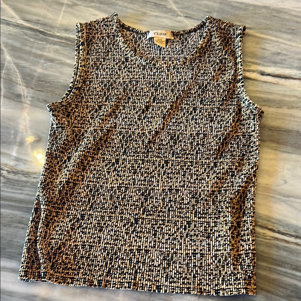 Plisse sleeveless Women's Top